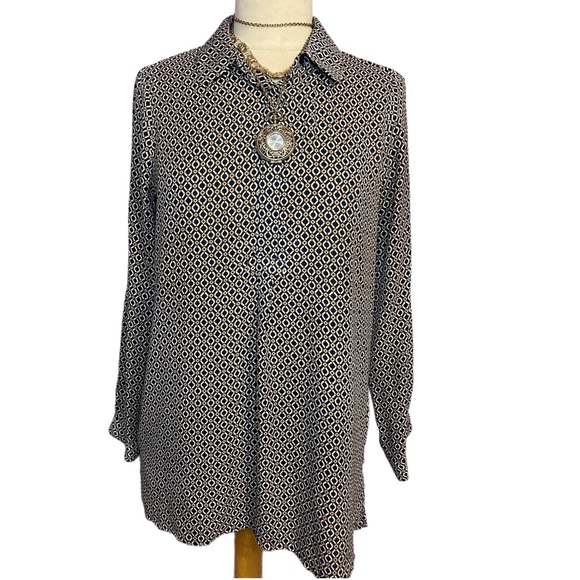 Geometric Black Printed Top - Picture 4 of 5